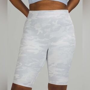 Lululemon Wunder Under Shorts 10" *Ribbed Incognito Camo Jacquard Alpine White